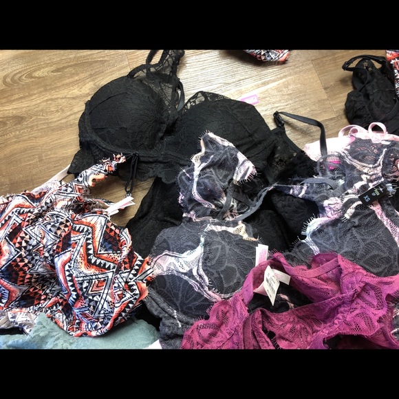 Lot of 10 Victoria secret pink bralettes ‼️SALE‼️ - Picture 7 of 7